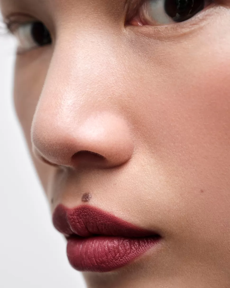 Prada Barra De Labios Monochrome Hyper Matte - B15 - Uniform^ LABIOS