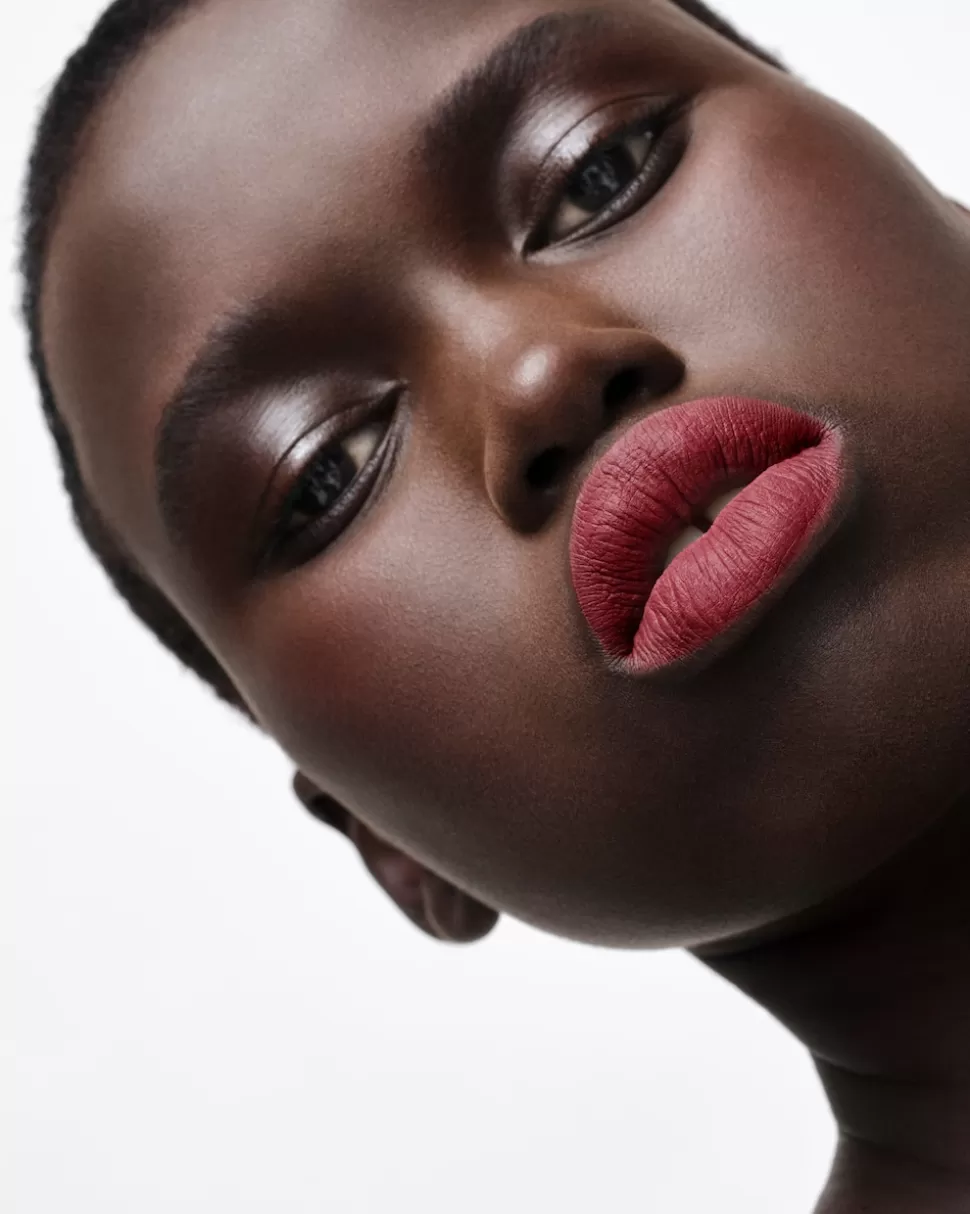 Prada Barra De Labios Monochrome Hyper Matte - B15 - Uniform^ LABIOS