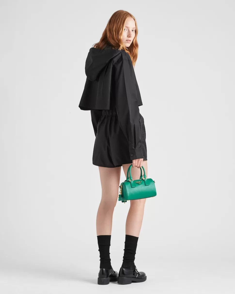 camisa_en_gabardina_de_renylon_215198.webp Prada Camisa En Gabardina De Re-nylon^Mujer COLECCIÓN FEMENINA | CAMISAS Y TOPS