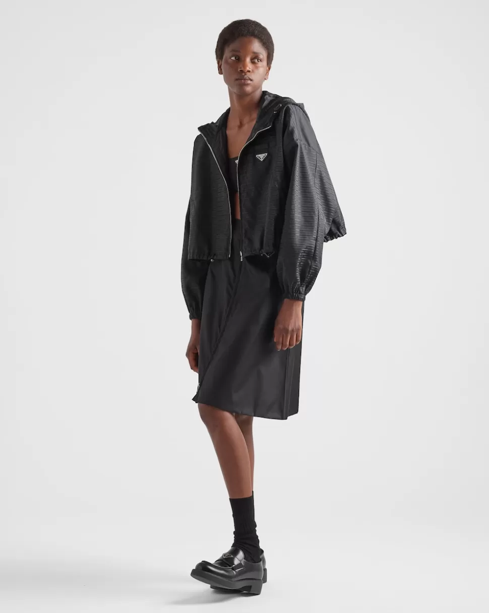 Prada Cazadora Corta De Re-nylon Con Capucha^Mujer COLECCIÓN FEMENINA | ROPA DE ABRIGO