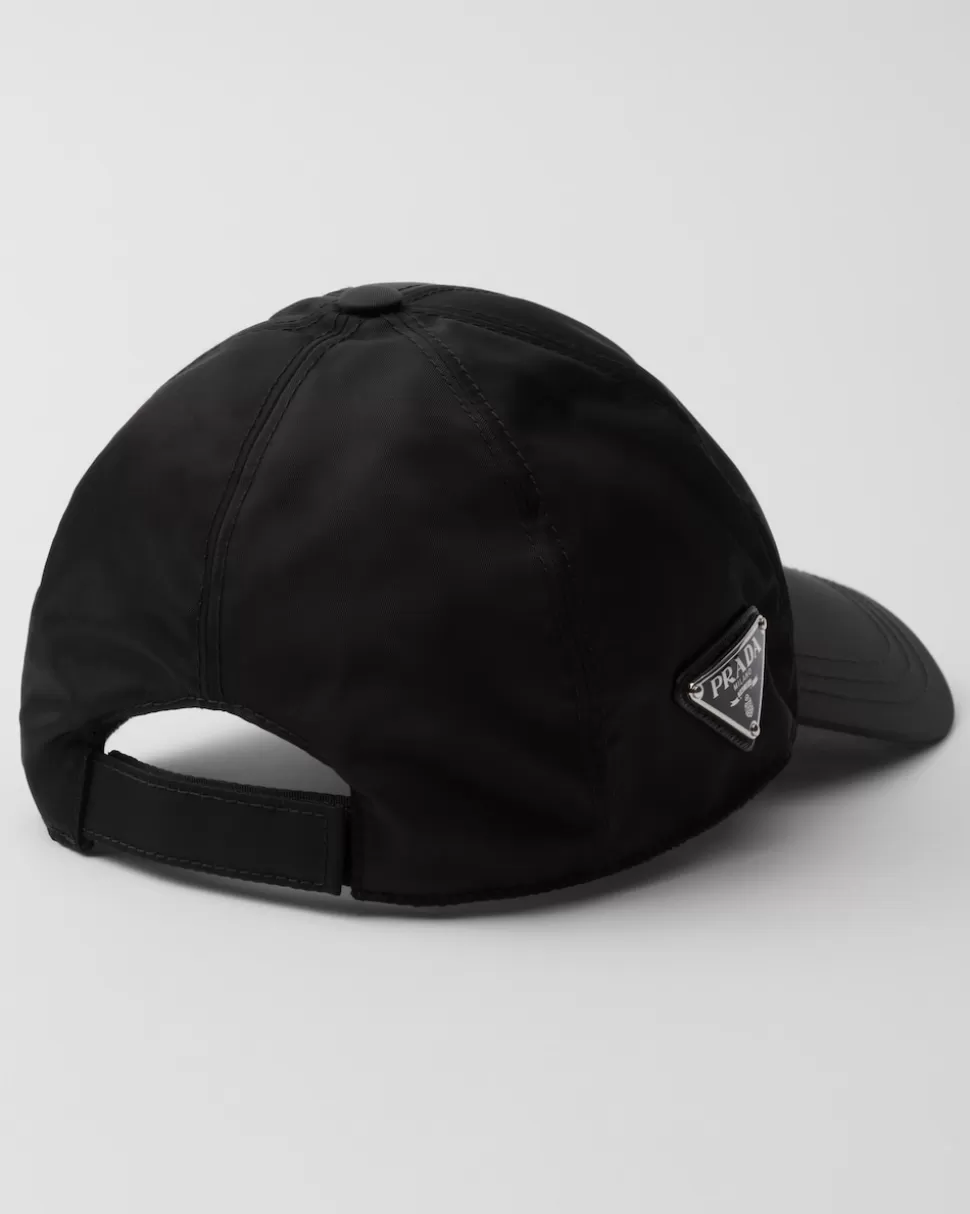 gorra_de_bisbol_en_renylon_210920.webp Prada Gorra De Béisbol En Re-nylon^Hombre COLECCIÓN MASCULINA | SOMBREROS Y GUANTES